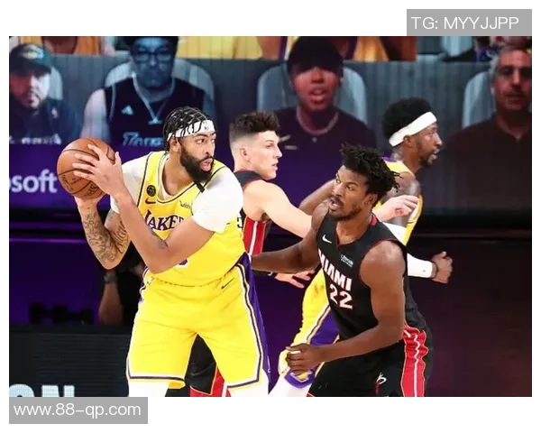 10月5日湖人与热火精彩对决直播回放全程回顾与赛后分析 10月5日湖人与热火精彩对决直播回放全程回顾与赛后分析