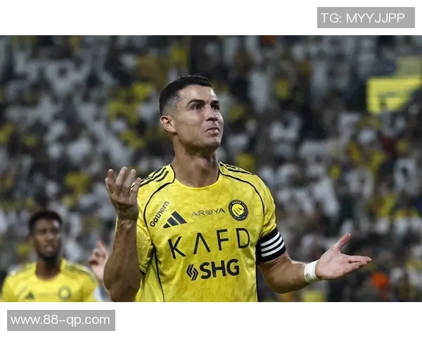 泪目！C罗40岁仍然能飞：第96分钟超级倒钩看呆队友，梦回7年前巅峰